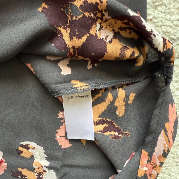 Maurices Size Medium Floral Atwood Blouse - Picture 4 of 6